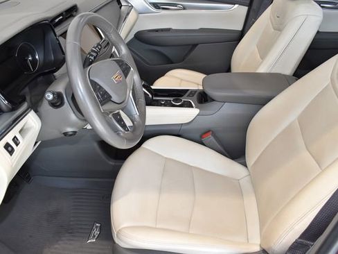 Used 2022 Cadillac XT5 Premium Luxury w/ LPO, Floor Liner Package AWD/4WD image 20