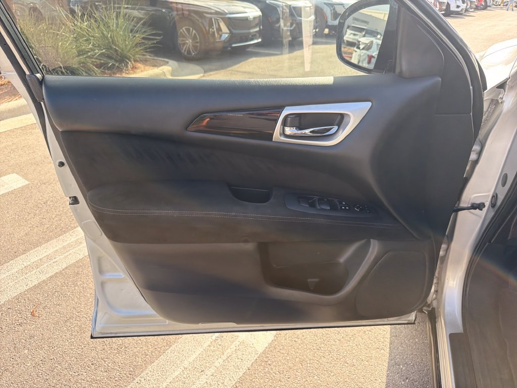 Used 2015 Nissan Pathfinder S FWD image 14