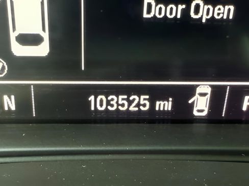 Used 2017 Chevrolet Malibu LT FWD image 27