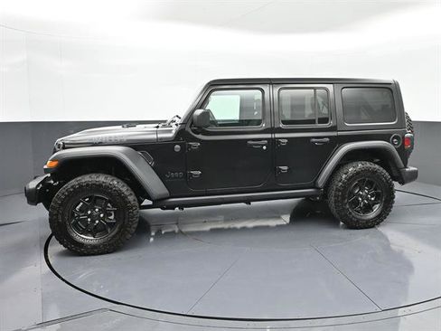 Used 2025 Jeep Wrangler Unlimited Sport AWD/4WD image 28