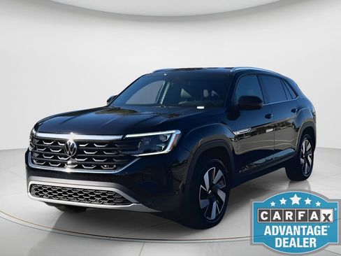 Used 2025 Volkswagen Atlas Cross Sport SE image 4