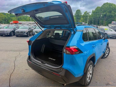 Used 2019 Toyota RAV4 LE AWD/4WD image 14