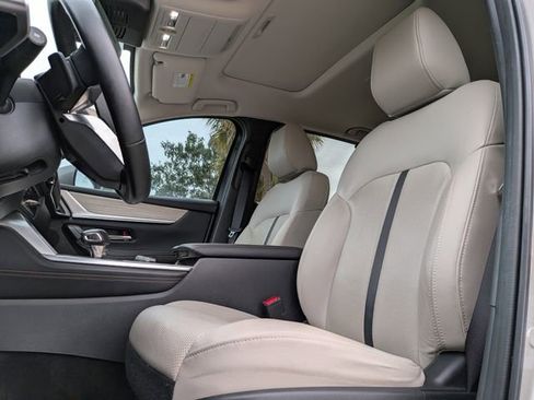 Used 2024 MAZDA CX-90 Plug-In Hybrid w/ Preferred image 13