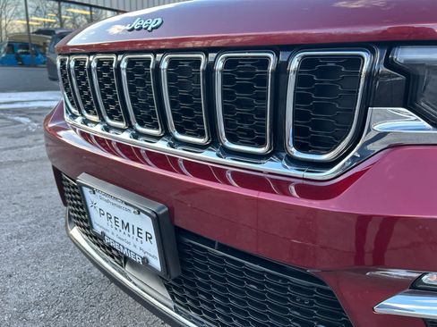 Used 2023 Jeep Grand Cherokee 4WD 4xe w/ MOPAR Finishing Package image 15