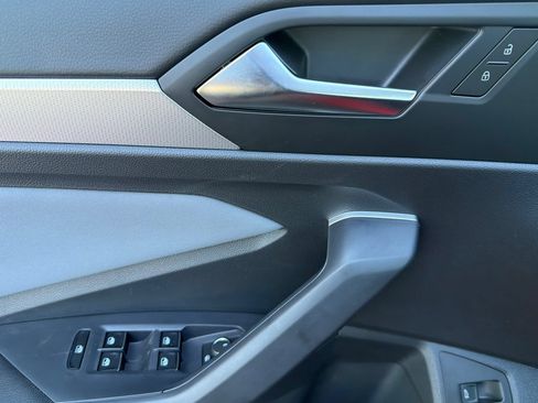 New 2026 Volkswagen Jetta SE FWD image 10