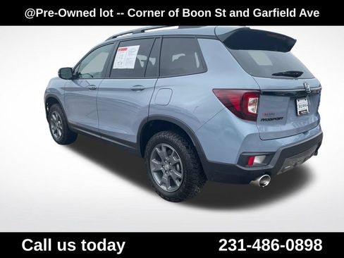 Used 2025 Honda Passport TrailSport image 4