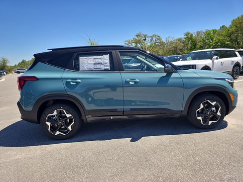 New 2026 Kia Seltos S image 9