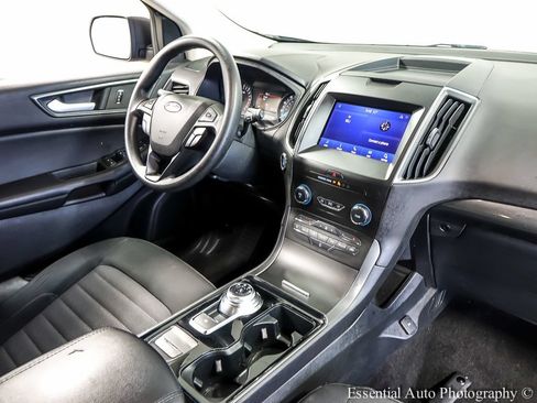 Used 2020 Ford Edge SE FWD image 22