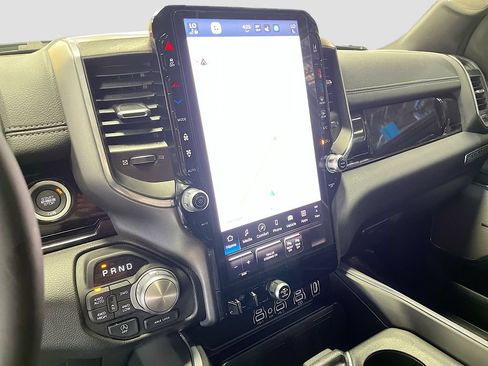 Used 2025 RAM 1500 Laramie w/ Night Edition AWD/4WD image 15