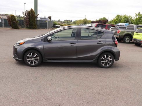 Used 2018 Toyota Prius C Two FWD image 8