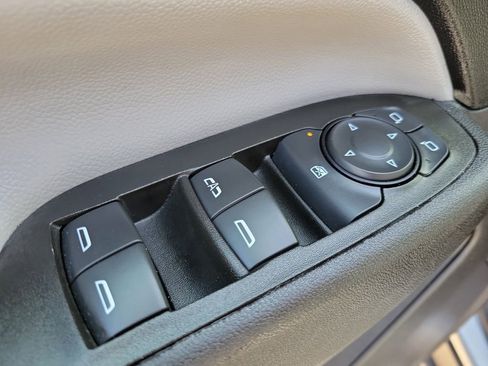 Used 2024 Chevrolet Equinox LS w/ LS Convenience Package image 15