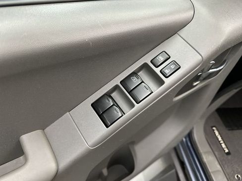 Used 2018 Nissan Frontier SV AWD/4WD image 18