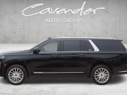 Used 2022 Cadillac Escalade ESV Premium Luxury w/ Performance Package image 4