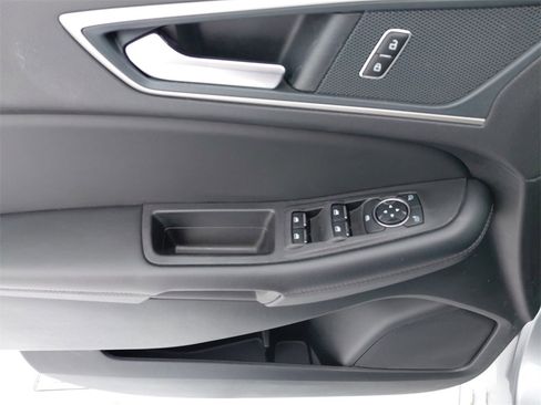 Used 2024 Ford Edge SEL image 28