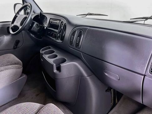 Used 2000 Dodge B3500 RWD image 26