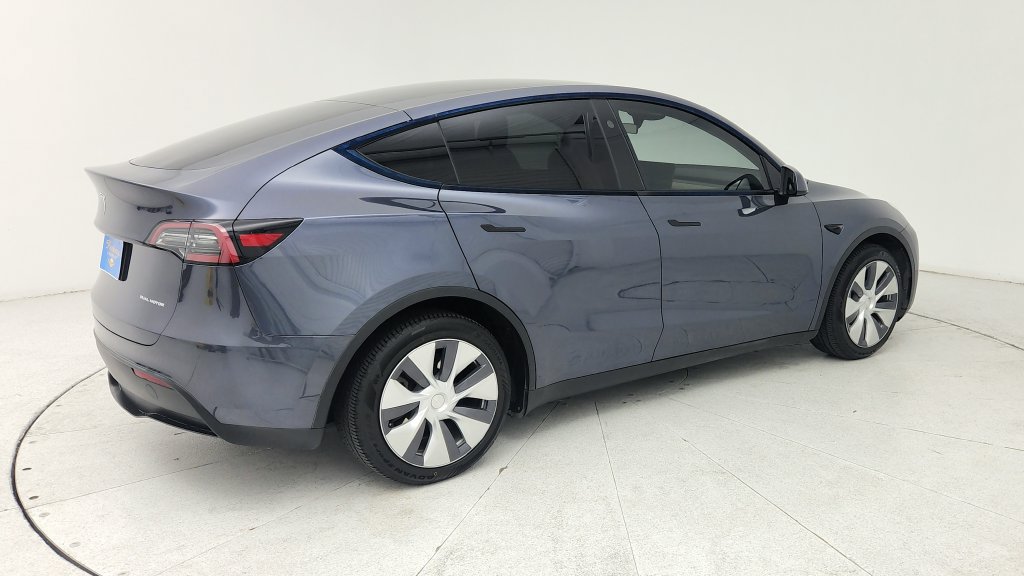 Used 2023 Tesla Model Y Long Range AWD/4WD image 7