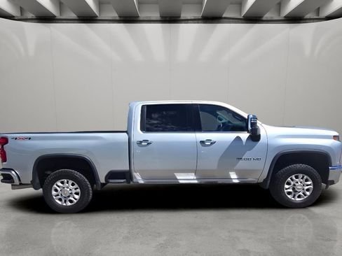 Used 2023 Chevrolet Silverado 2500 LTZ AWD/4WD image 12