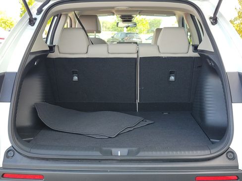 Used 2025 Honda HR-V LX image 9