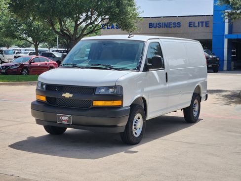 New 2025 Chevrolet Express 2500 w/ Driver Convenience Package image 10