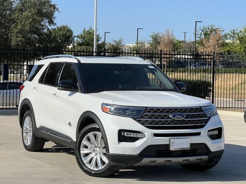Used 2023 Ford Explorer King Ranch w/ Technology Package AWD/4WD image 2