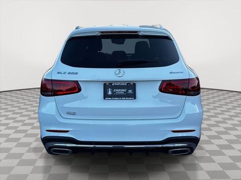 Used 2022 Mercedes-Benz GLC 300 4MATIC image 5