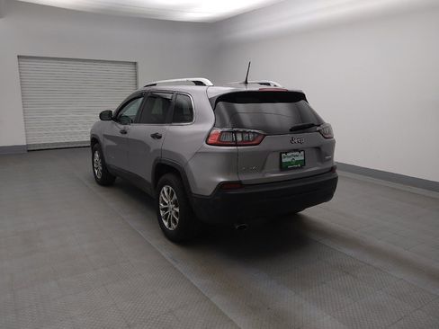 Used 2019 Jeep Cherokee Latitude w/ Cold Weather Group image 5