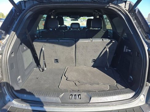 Used 2025 Ford Explorer ST-Line w/ ST-Line Street Pack image 9