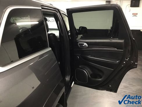 Used 2017 Jeep Grand Cherokee Summit w/ Platinum Series Group AWD/4WD image 35