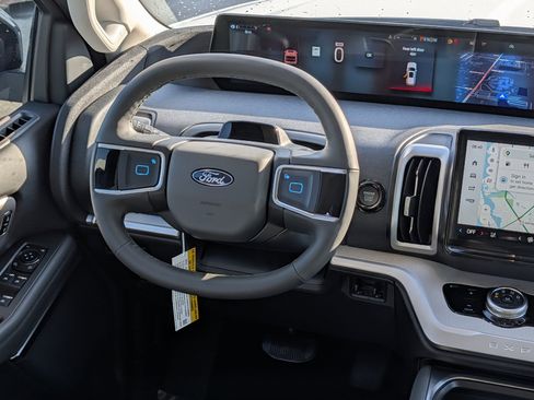 New 2026 Ford Expedition Max Active RWD image 21