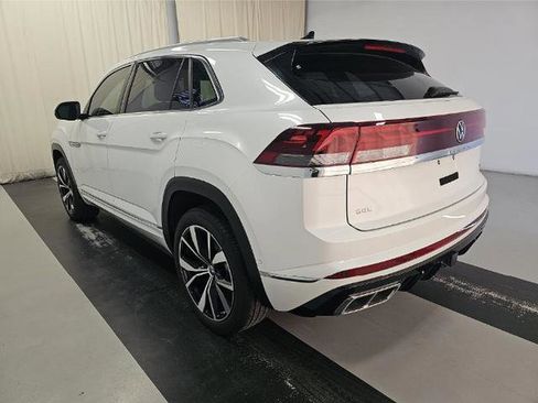 Used 2024 Volkswagen Atlas Cross Sport SEL Premium R-Line AWD/4WD image 4