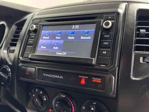 Used 2015 Toyota Tacoma 4x4 Double Cab w/ Convenience Package image 9