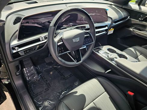 New 2026 Cadillac Lyriq Sport AWD/4WD image 19