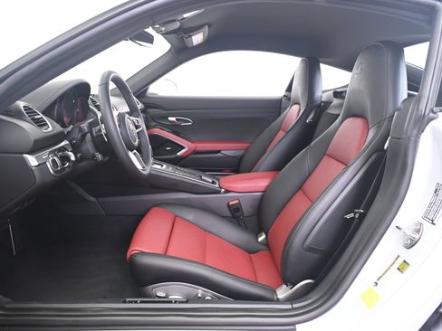 Certified 2024 Porsche 718 Cayman S RWD image 25