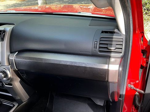 Used 2022 Toyota 4Runner SR5 image 22