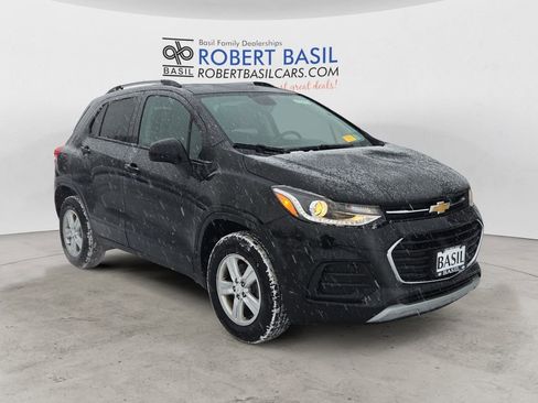 Used 2022 Chevrolet Trax LT w/ LT Convenience Package image 7