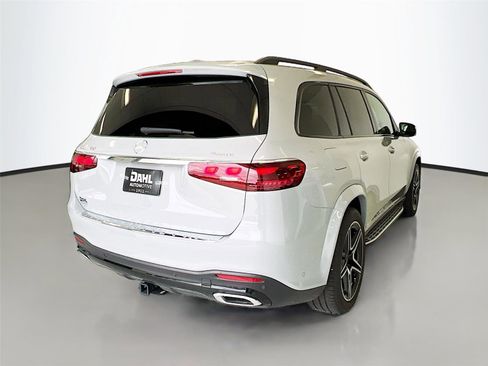 Used 2024 Mercedes-Benz GLS 450 4MATIC image 15