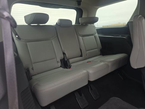 Used 2025 Ford Expedition Active image 15