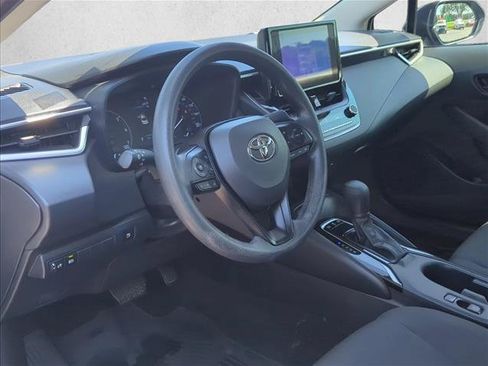 Used 2025 Toyota Corolla LE FWD image 9