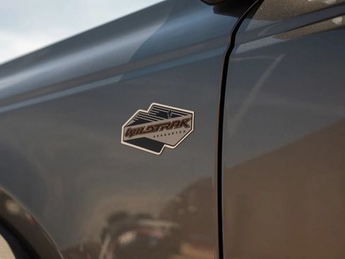 Used 2022 Ford Bronco Wildtrak AWD/4WD image 6