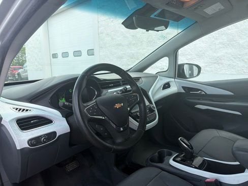 Used 2020 Chevrolet Bolt Premier FWD image 9