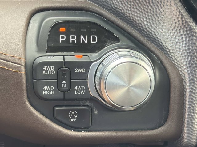 Used 2025 RAM 1500 Limited AWD/4WD image 32