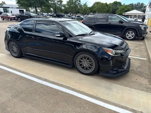 Used 2016 Scion tC FWD image 6