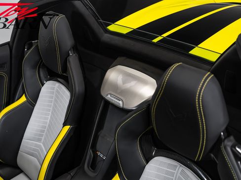 Used 2021 Chevrolet Corvette Stingray Premium Conv w/ Z51 Performance Package RWD image 33