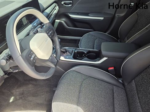 New 2025 Kia K4 GT-Line w/ GT-Line Sunroof Package image 11