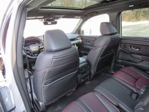 New 2026 Honda Pilot Black Edition image 17