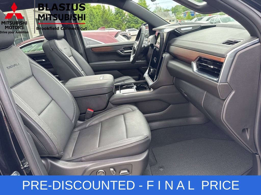Used 2026 GMC Yukon Denali w/ Sun & Power Step Package AWD/4WD image 45