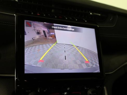 Used 2025 Jeep Grand Cherokee L Limited w/ Black Appearance Package image 22