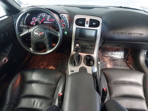 Used 2005 Chevrolet Corvette Convertible w/ Preferred Equipment Group RWD image 26