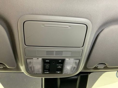 Used 2018 Honda Odyssey EX-L image 22