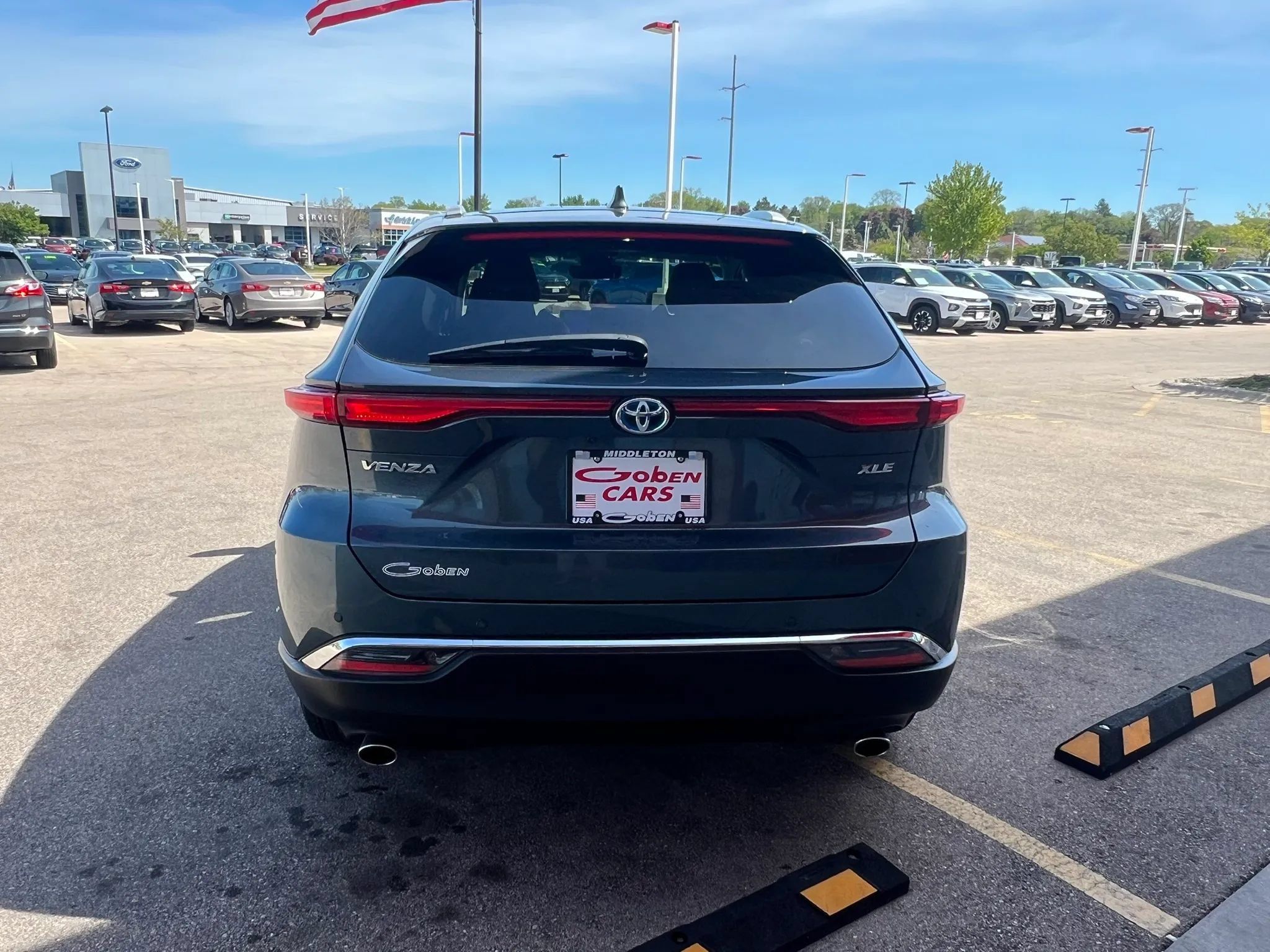 Used 2023 Toyota Venza XLE AWD/4WD image 4